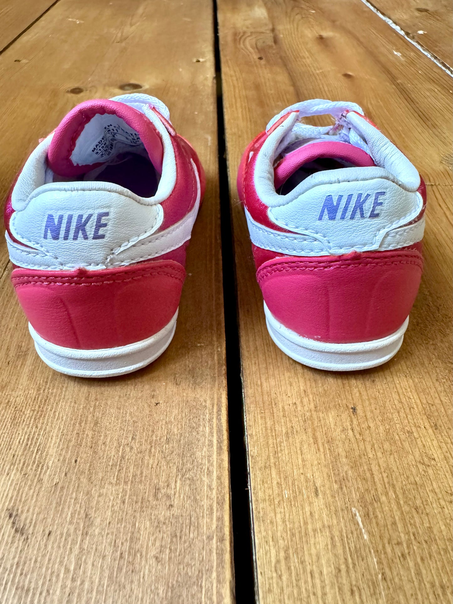 Rare Nike Sprint Sisters pink infant trainers. Size UK 2. Handpicked for Bee Tiny kids vintage.