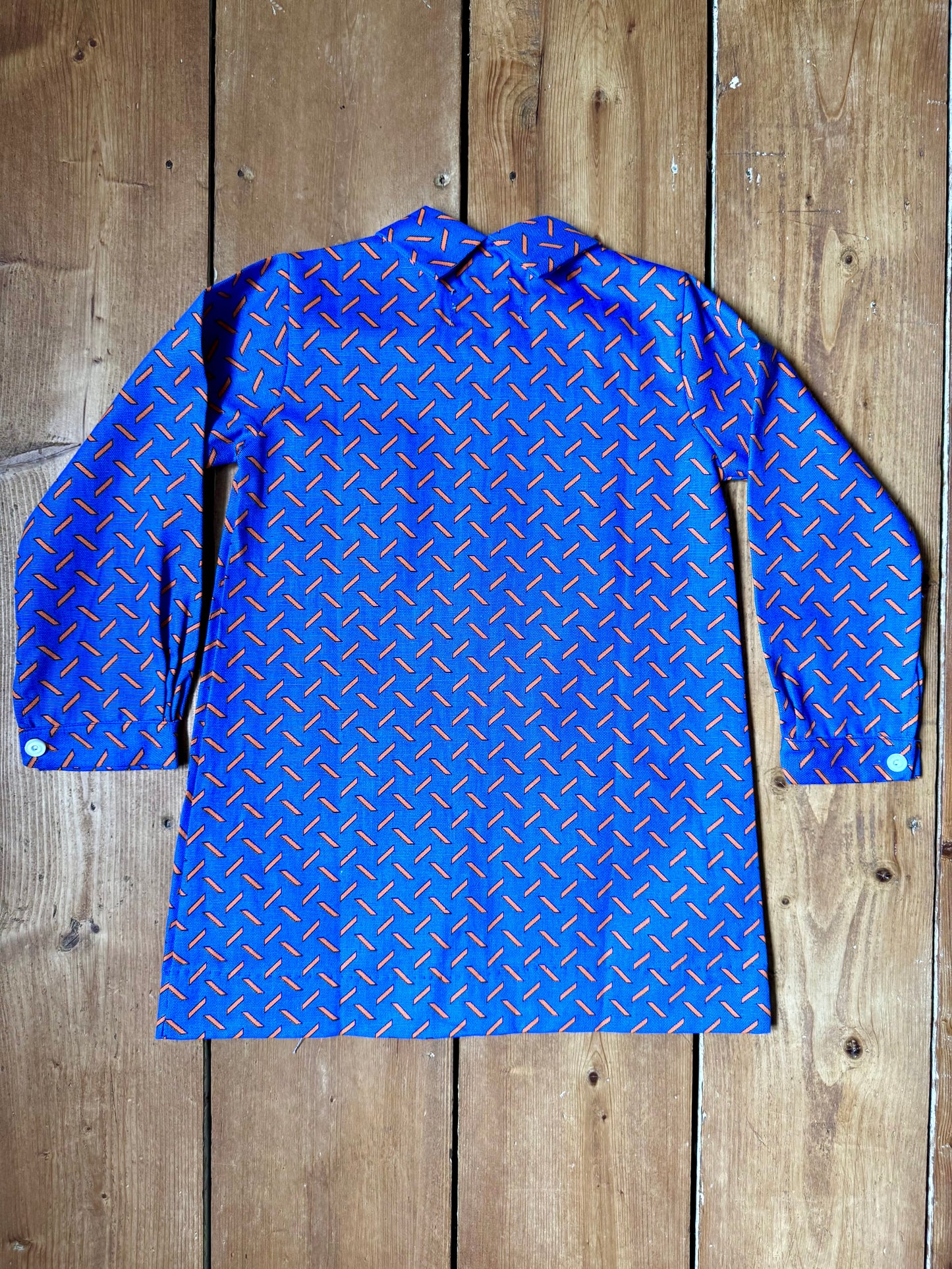 Vintage 70s Cuckoo blue & orange geometric zip dress. Age 4-5 years. Handpicked for Bee Tiny kids vintage.