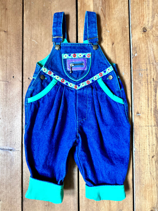 Vintage 80s kids dungarees. Vintage denim dungarees. Vintage baby dungarees. Handpicked for Bee Tiny kids vintage.