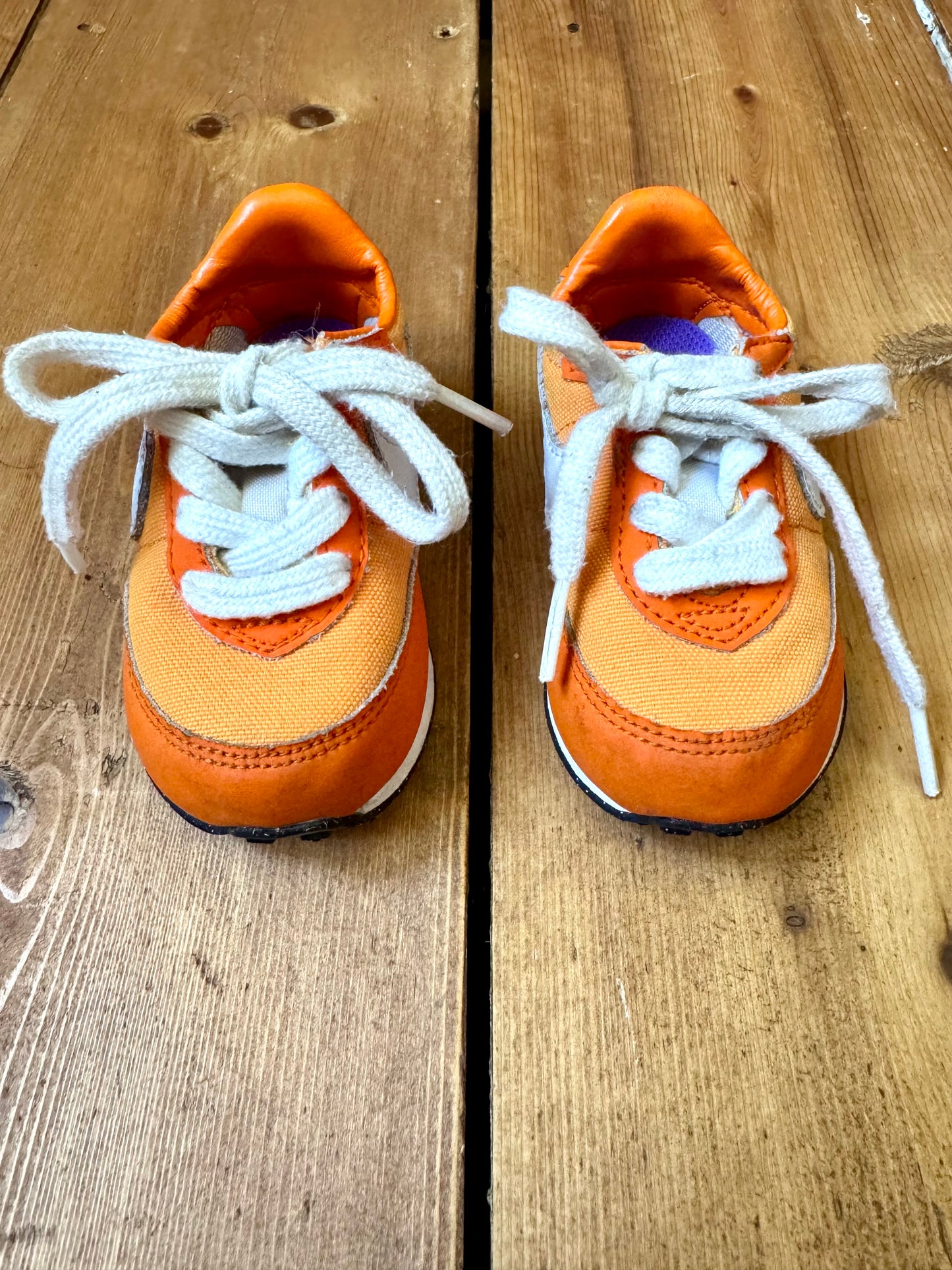 Nike player one Wally Waffle orange and purple infant trainers. Size UK 3.5. Handpicked for Bee Tiny kids vintage. 