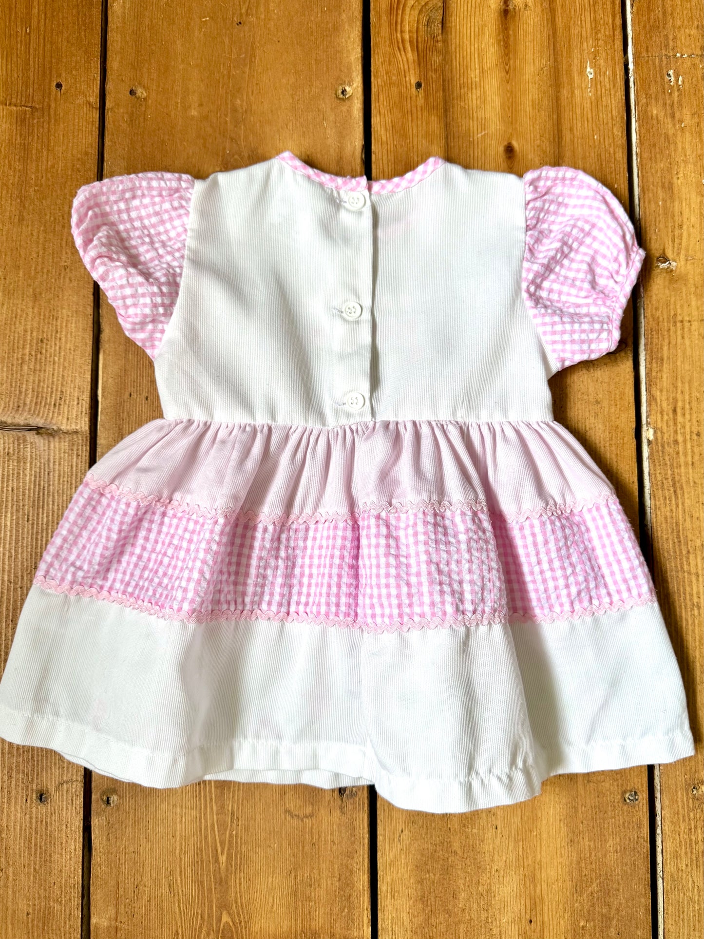 Vintage pink gingham toddler dress with embroidered tulips and puff sleeves. Authentic late 80s/early 90s children's dress. Handpicked for Bee Tiny.