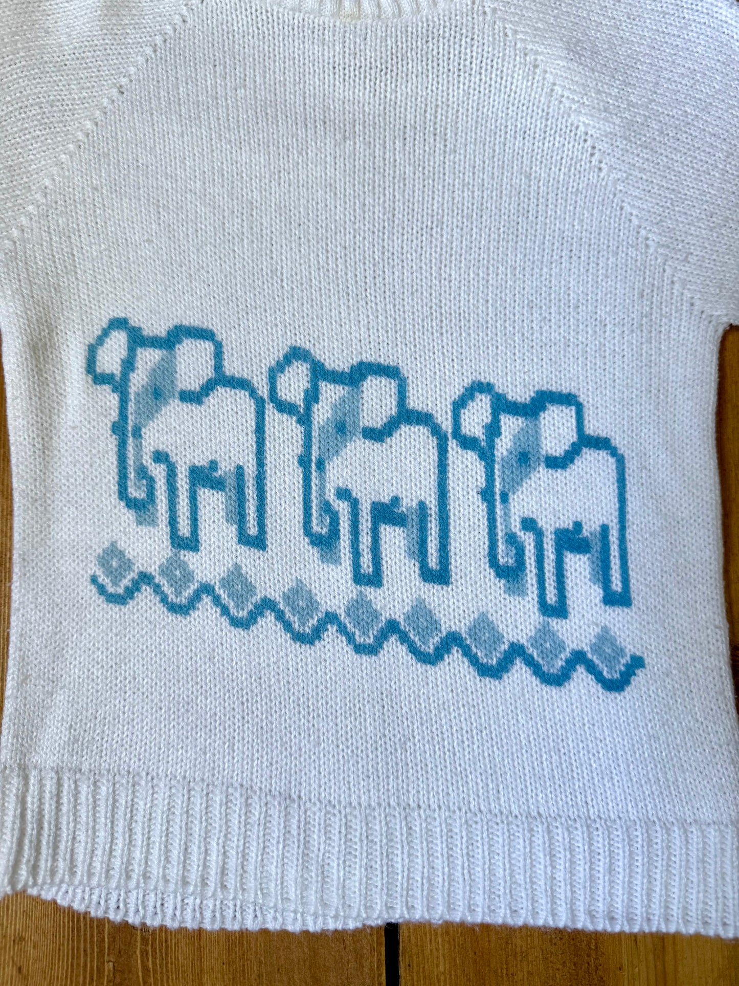 Vintage kids elephant knit jumper. Age 1 year. Handpicked for Bee Tiny kids vintage. 