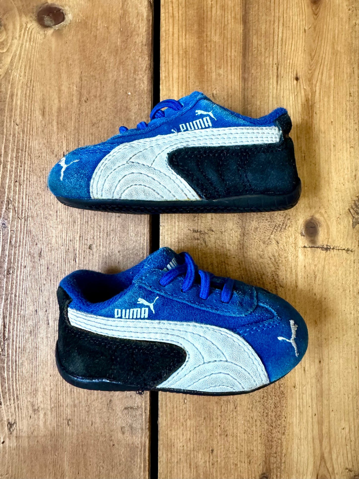 Vintage Y2K baby puma speed cat suede trainers. Size UK 1. Handpicked for Bee Tiny kids vintage.