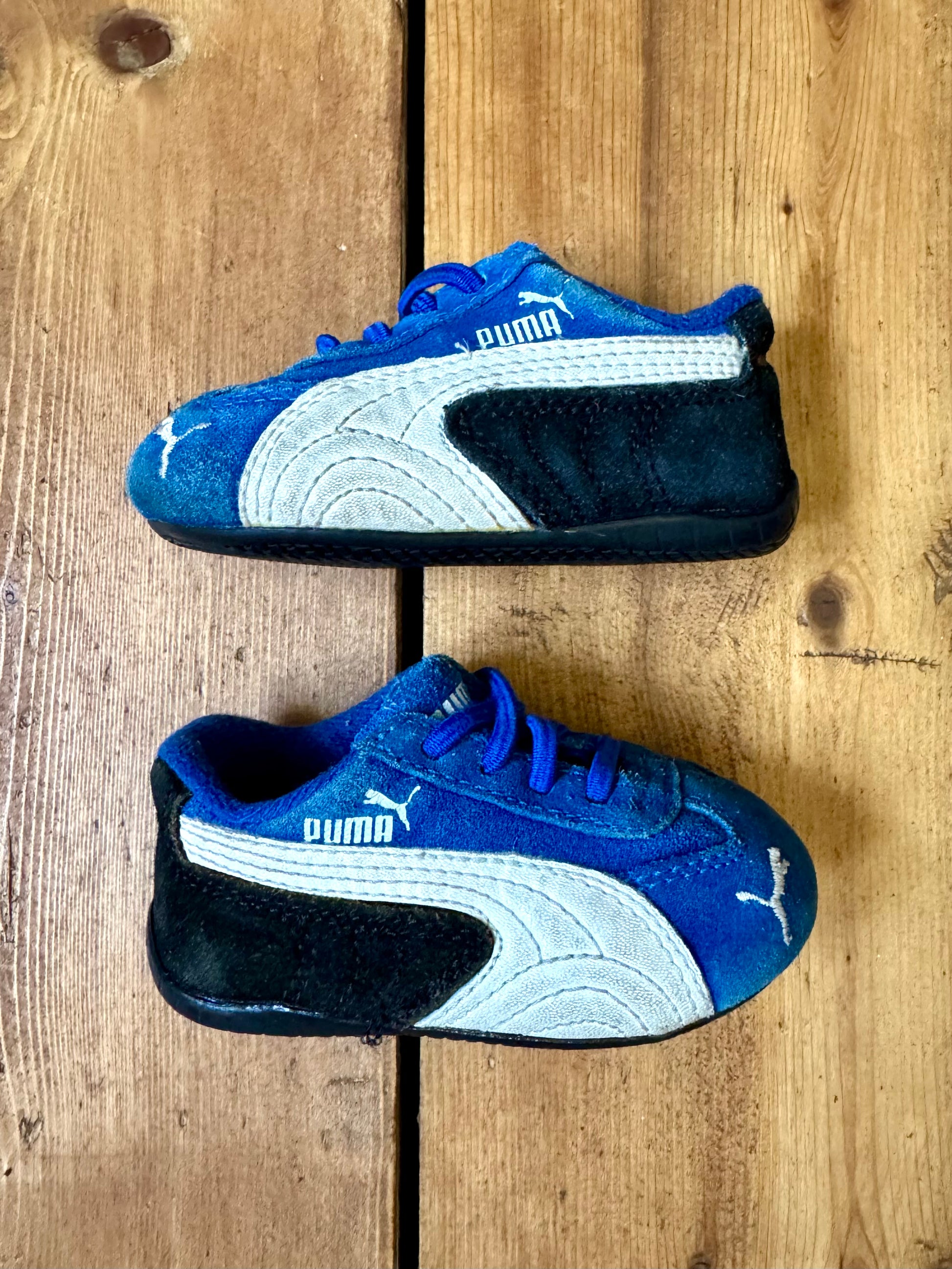 Vintage Y2K baby puma speed cat suede trainers. Size UK 1. Handpicked for Bee Tiny kids vintage.