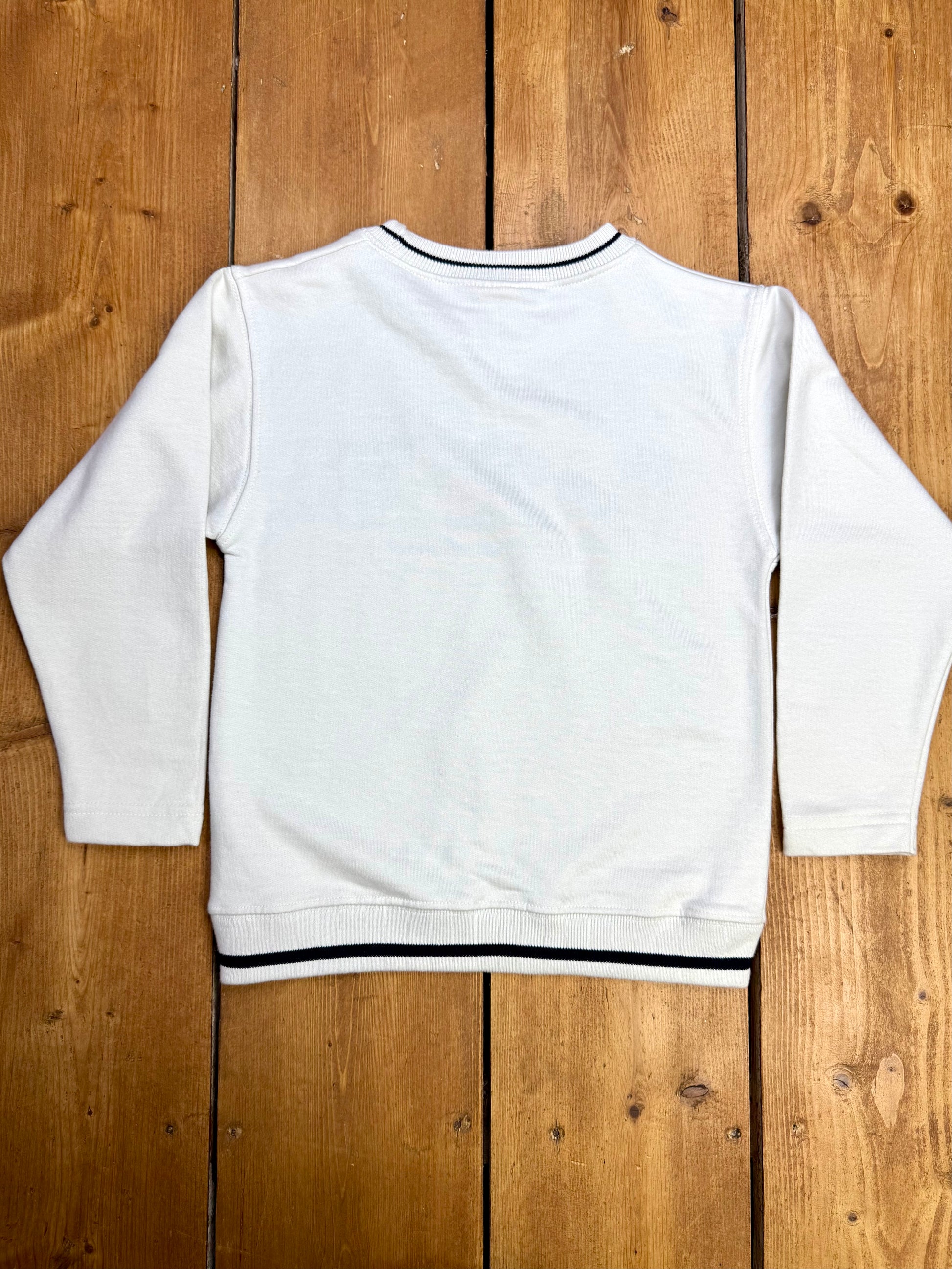 Vintage 90s H&M embroidered white sweatshirt. Age 5-6 years. Handpicked for Bee Tiny kids vintage.