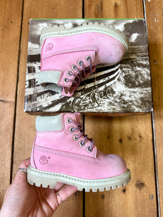 Timberland 6-inch pink nubuck infant boots. size UK 6. Handpicked for Bee Tiny kids vintage.