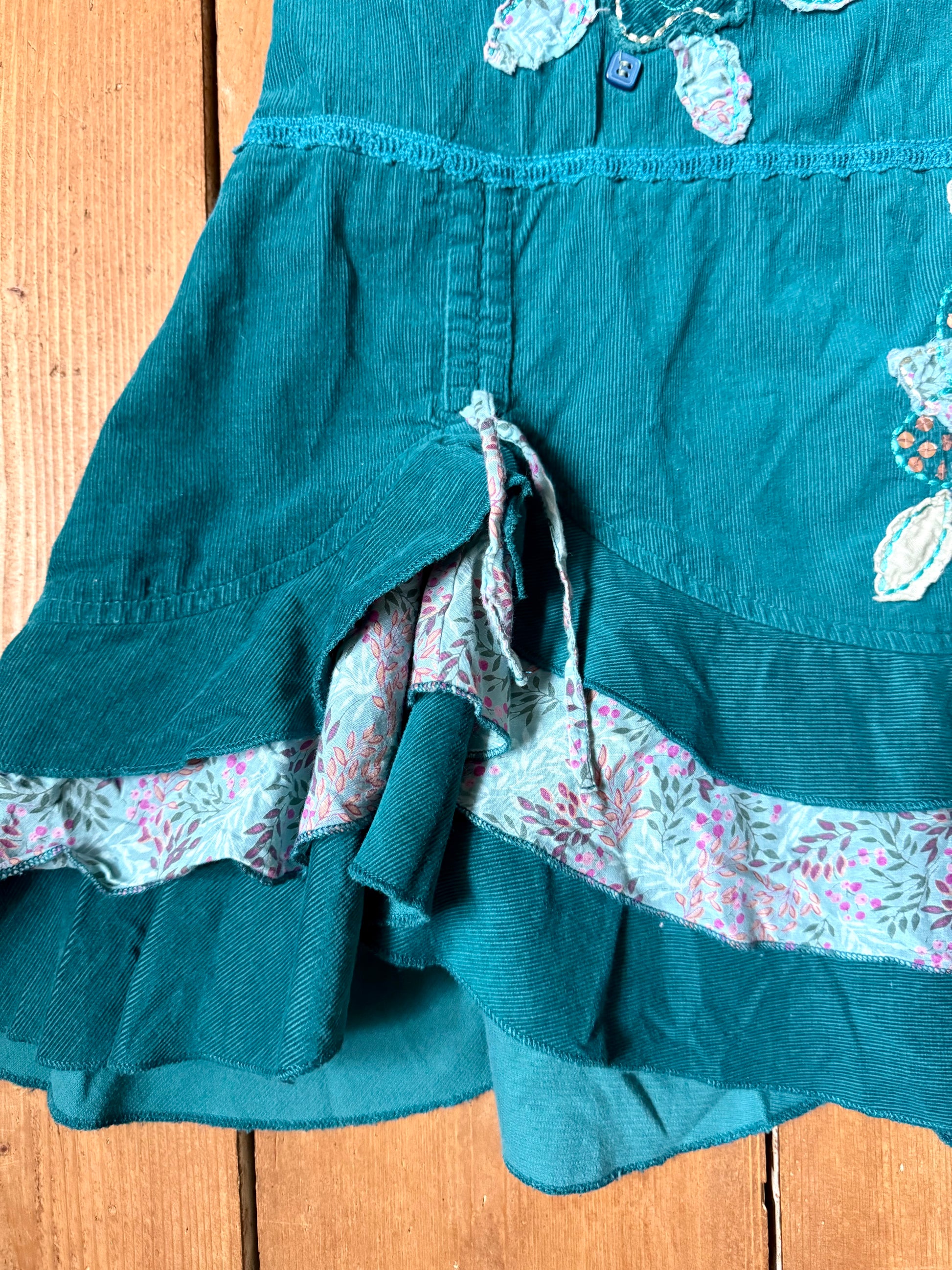 Teal corduroy childrens skirt age 4 years. Handpicked for Bee Tiny kids vintage.