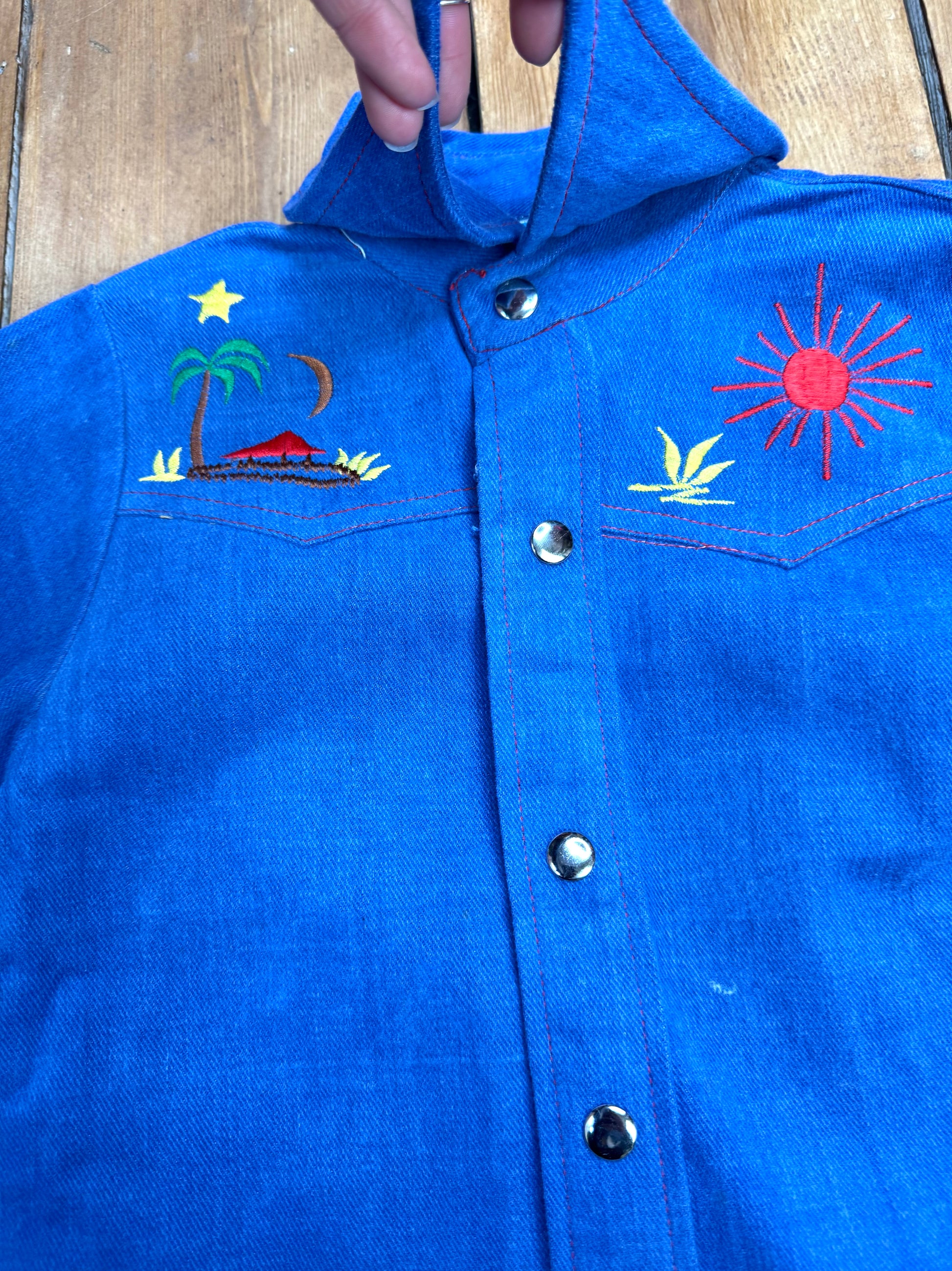 Vintage 70s Cuckoo kids denim 2 piece set with dagger collar. Kids vintage matching set. Age 6-7 years. Handpicked for Bee Tiny kids vintage.
