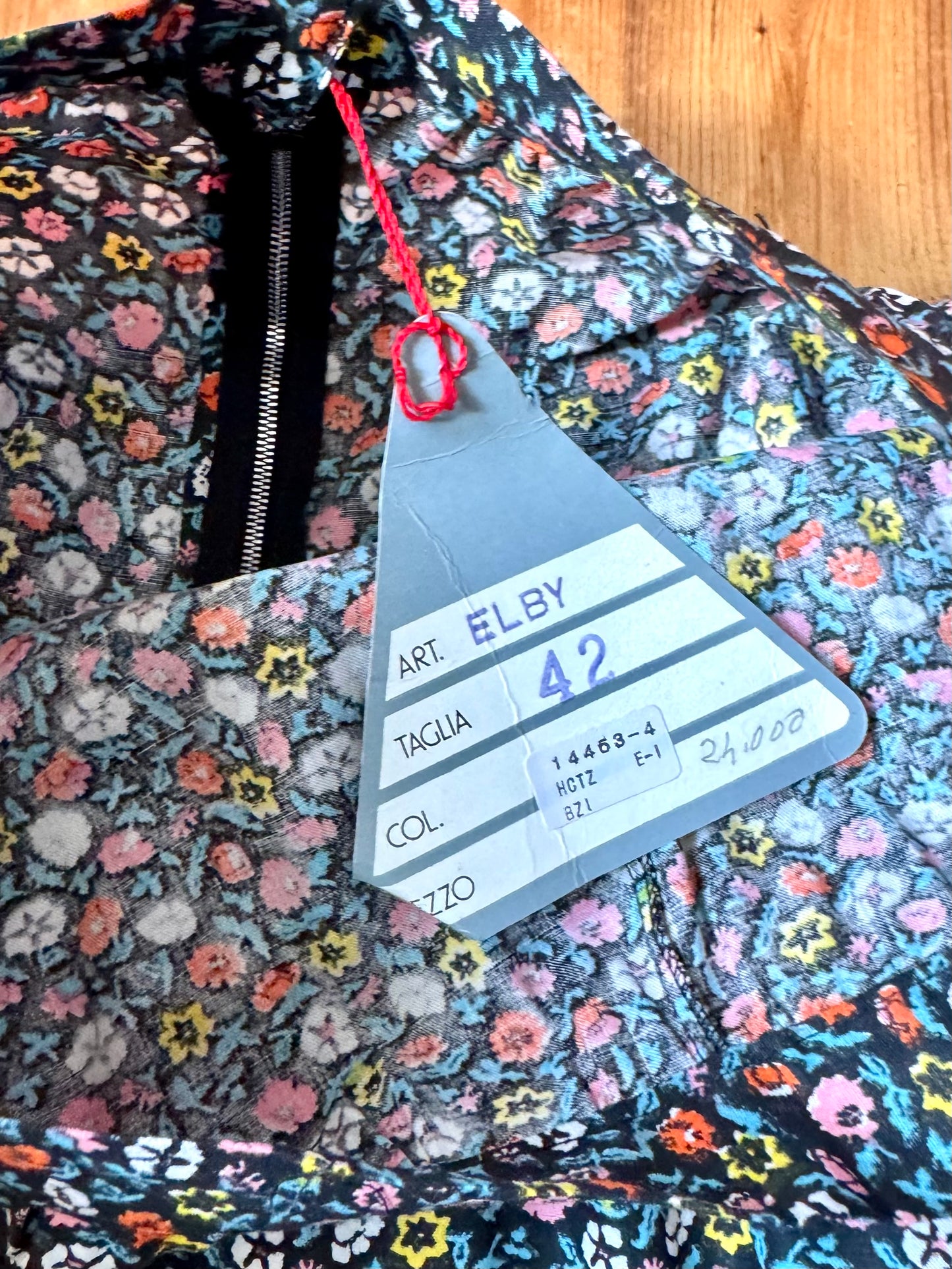 Vintage Italian floral tiered skirt from the late 80s/early 90s with colourful contrast piping and a timeless ditsy print. Handpicked for Bee Tiny kids vintage.