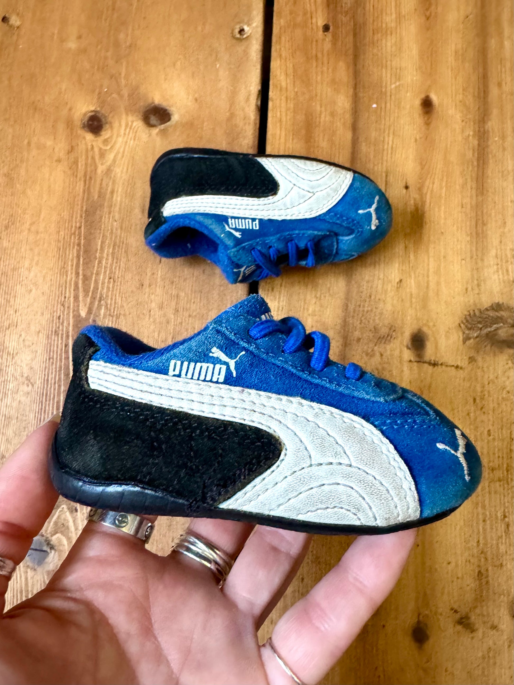 Vintage Y2K baby puma speed cat suede trainers. Size UK 1. Handpicked for Bee Tiny kids vintage.