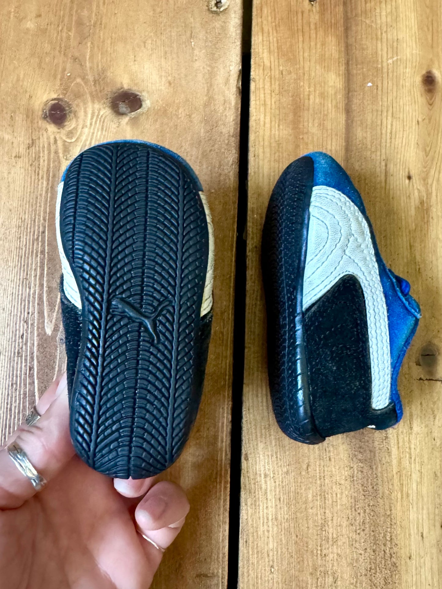 Vintage Y2K baby puma speed cat suede trainers. Size UK 1. Handpicked for Bee Tiny kids vintage.