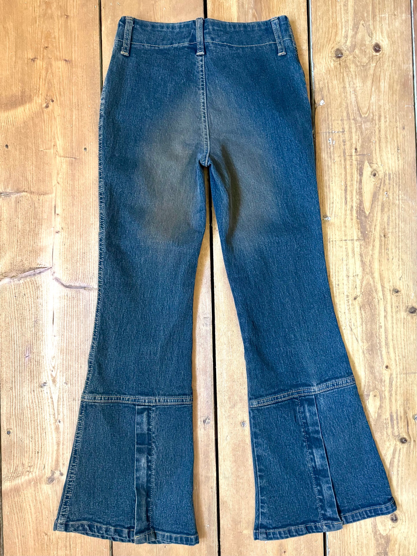 Italian Y2K vintage girls jeans. Age 10 years. Handpicked for Bee Tiny kids vintage.