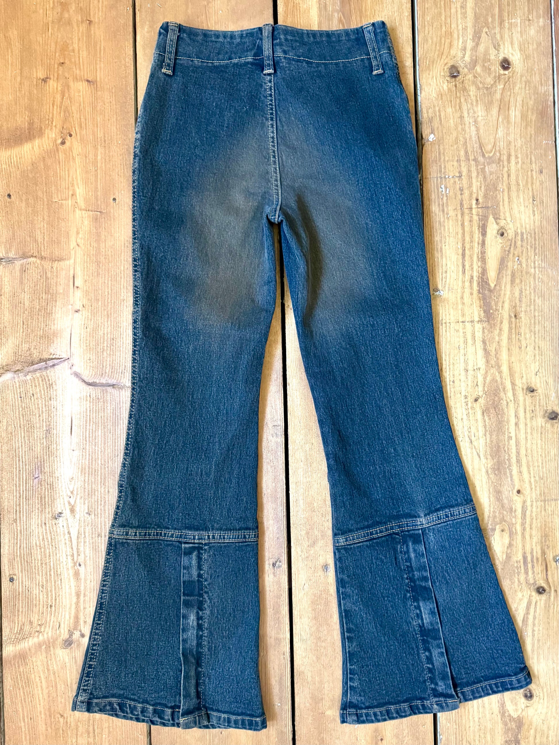 Italian Y2K vintage girls jeans. Age 10 years. Handpicked for Bee Tiny kids vintage.