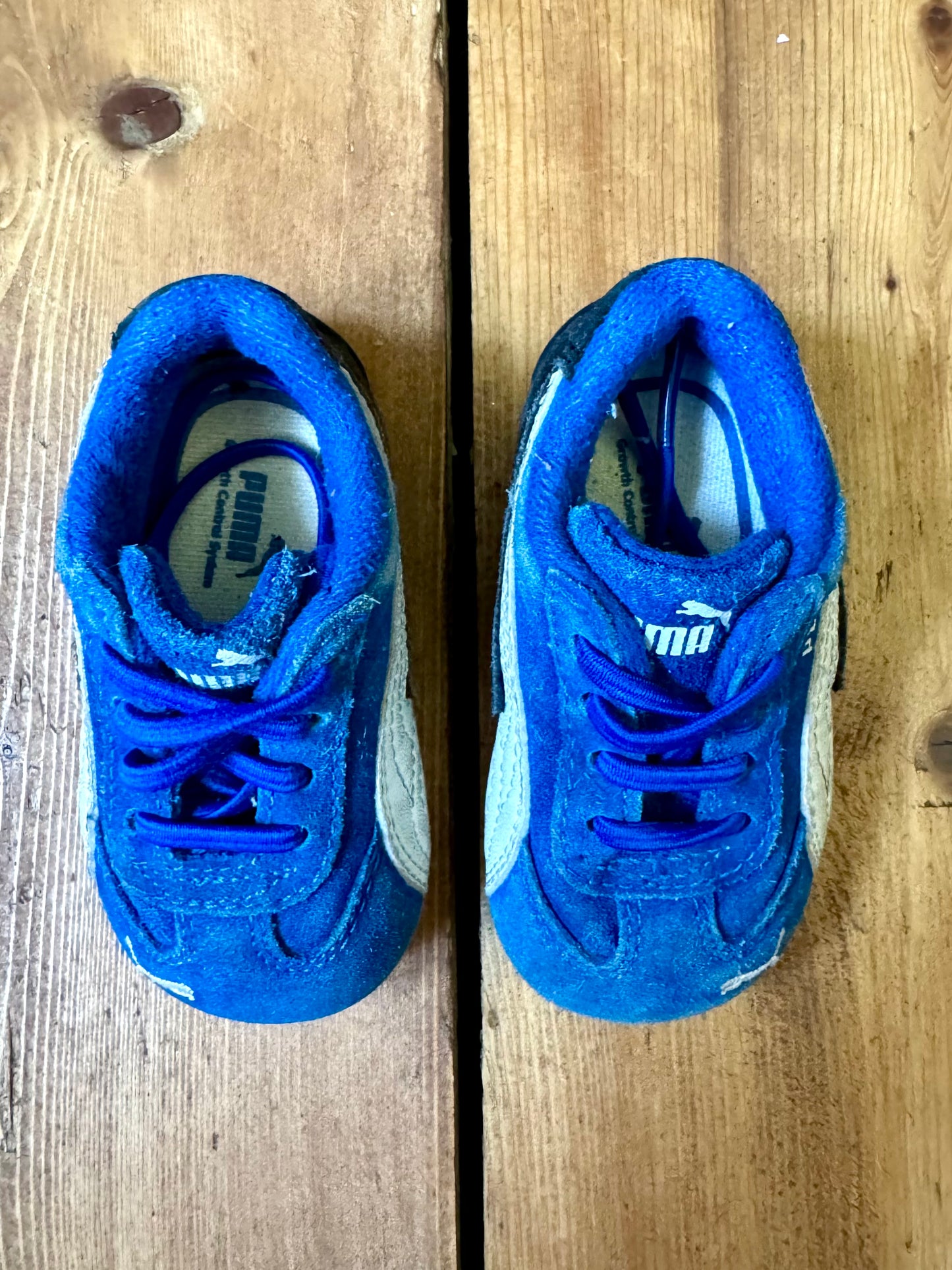 Vintage Y2K baby puma speed cat suede trainers. Size UK 1. Handpicked for Bee Tiny kids vintage.