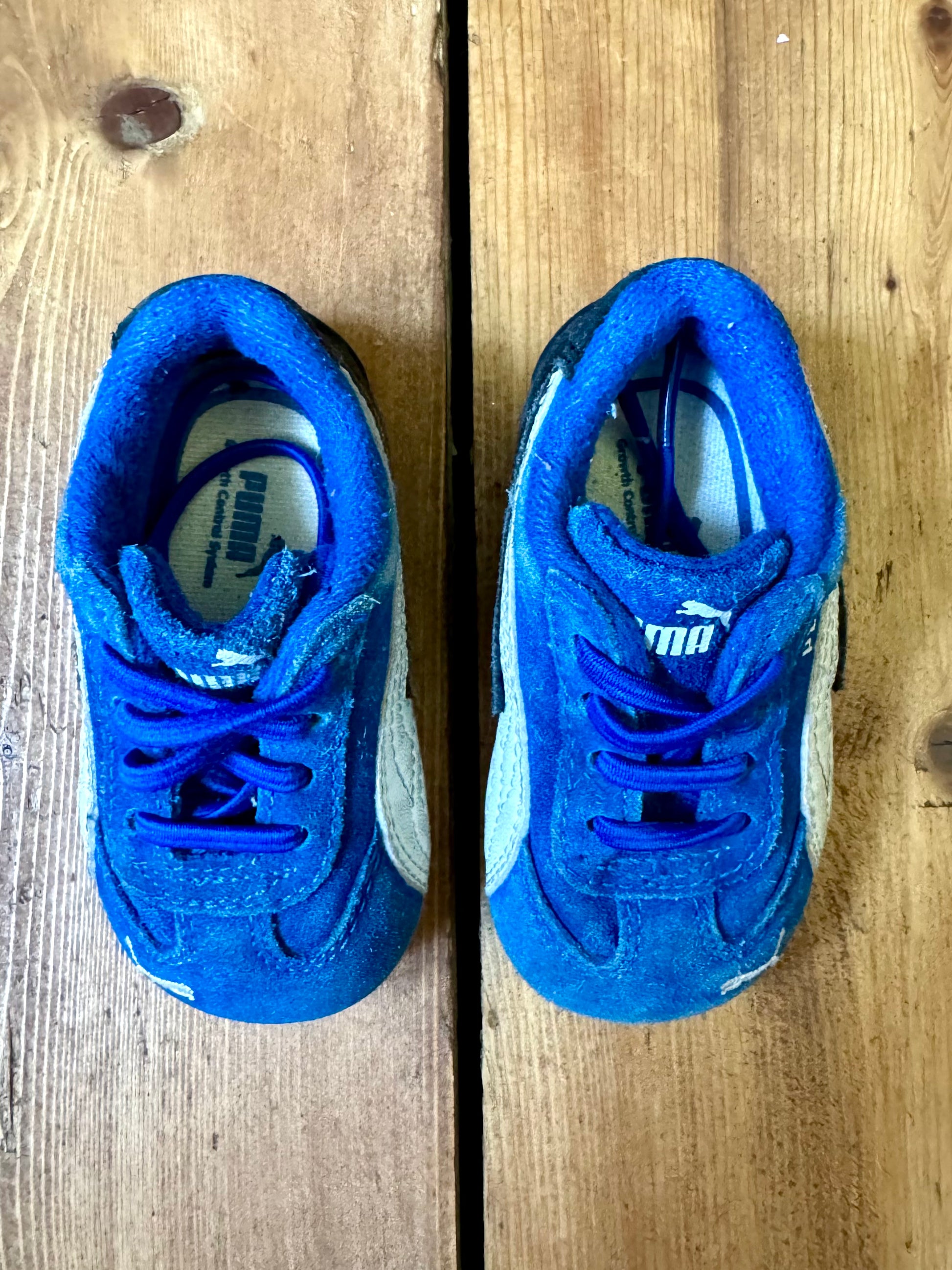 Vintage Y2K baby puma speed cat suede trainers. Size UK 1. Handpicked for Bee Tiny kids vintage.