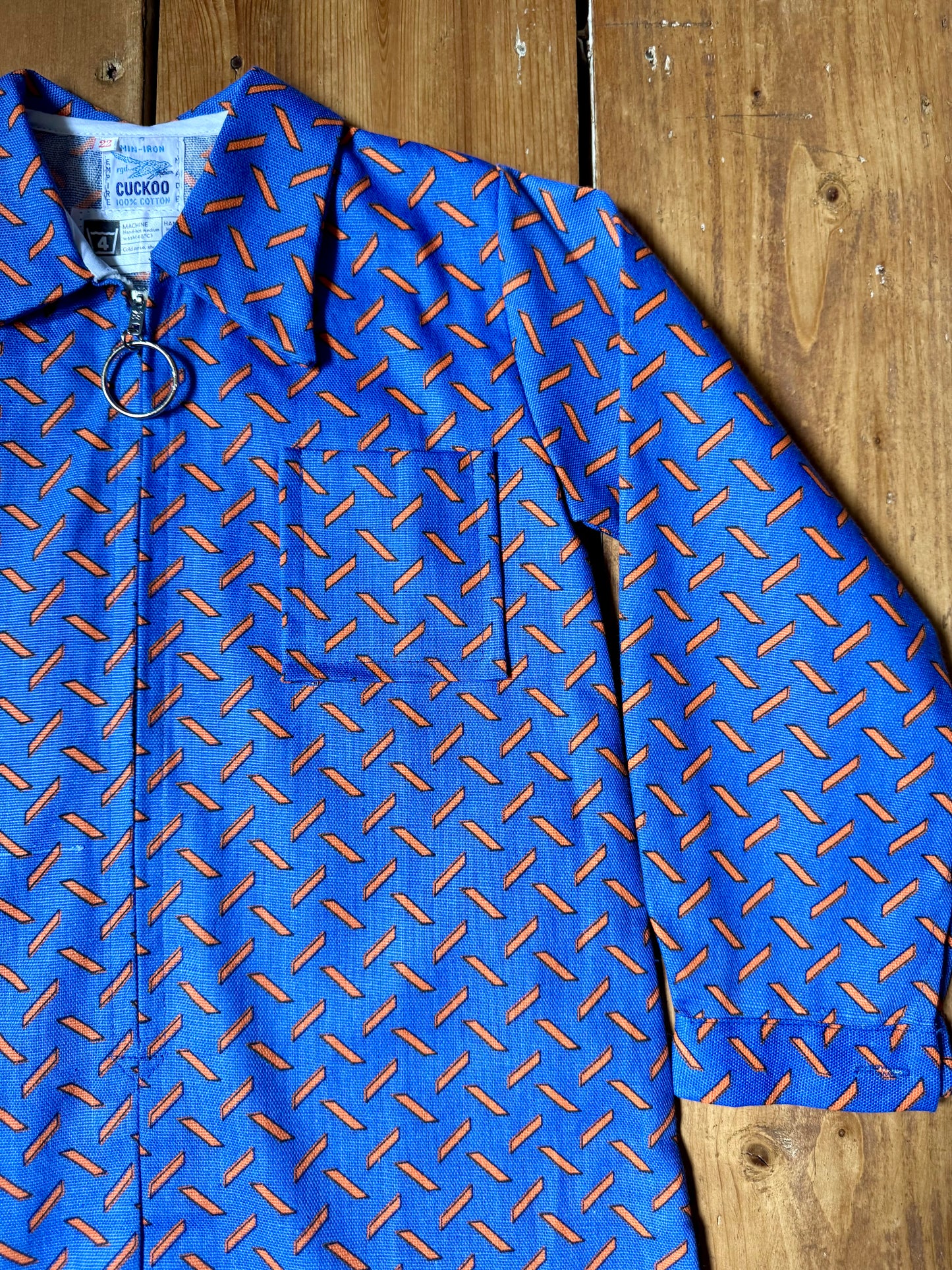 Vintage 70s Cuckoo blue & orange geometric zip dress. Age 4-5 years. Handpicked for Bee Tiny kids vintage.