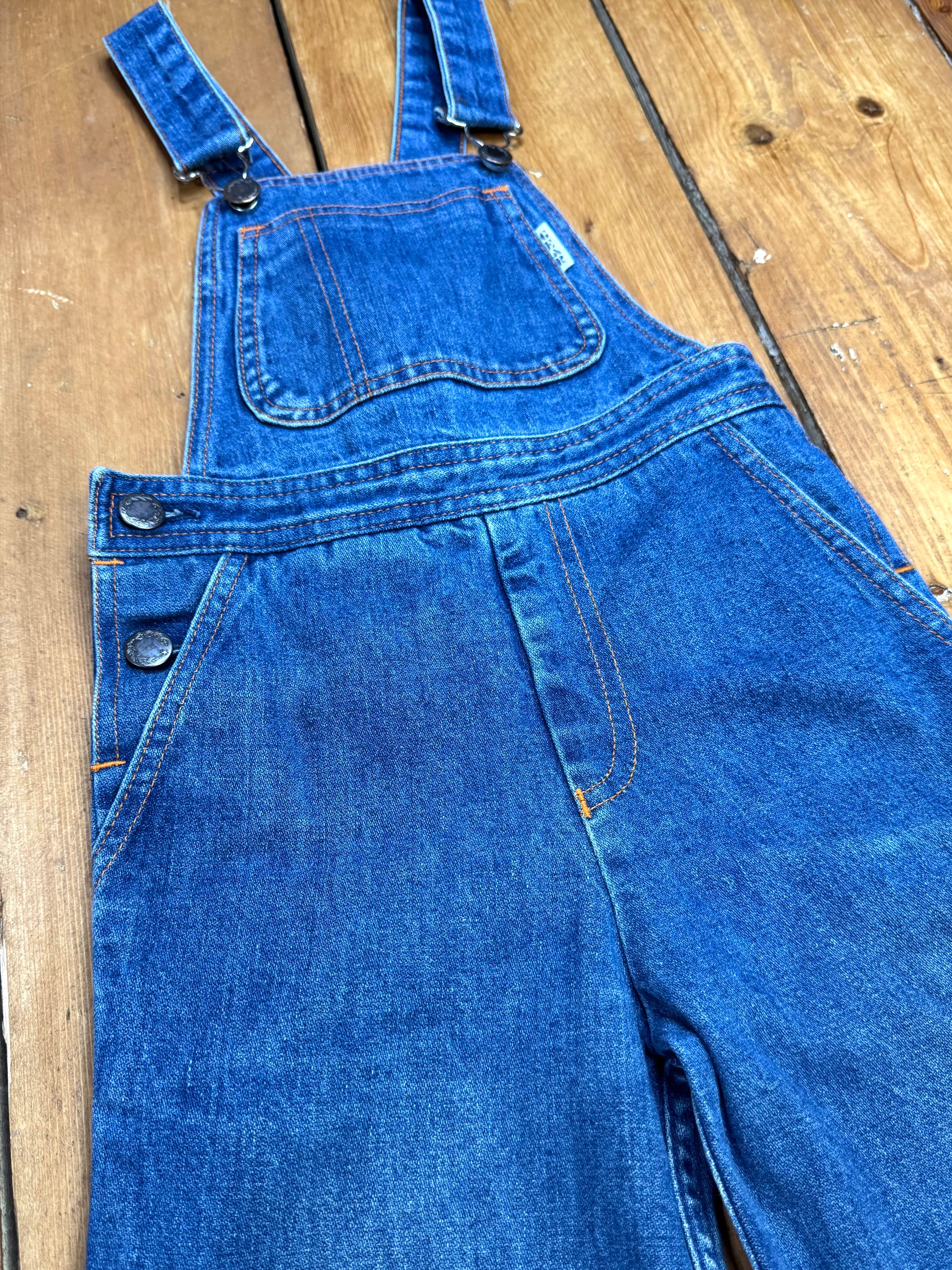 Vintage 80s St.Michael denim dungarees age 5 years. Handpicked for Bee Tiny kids vintage.