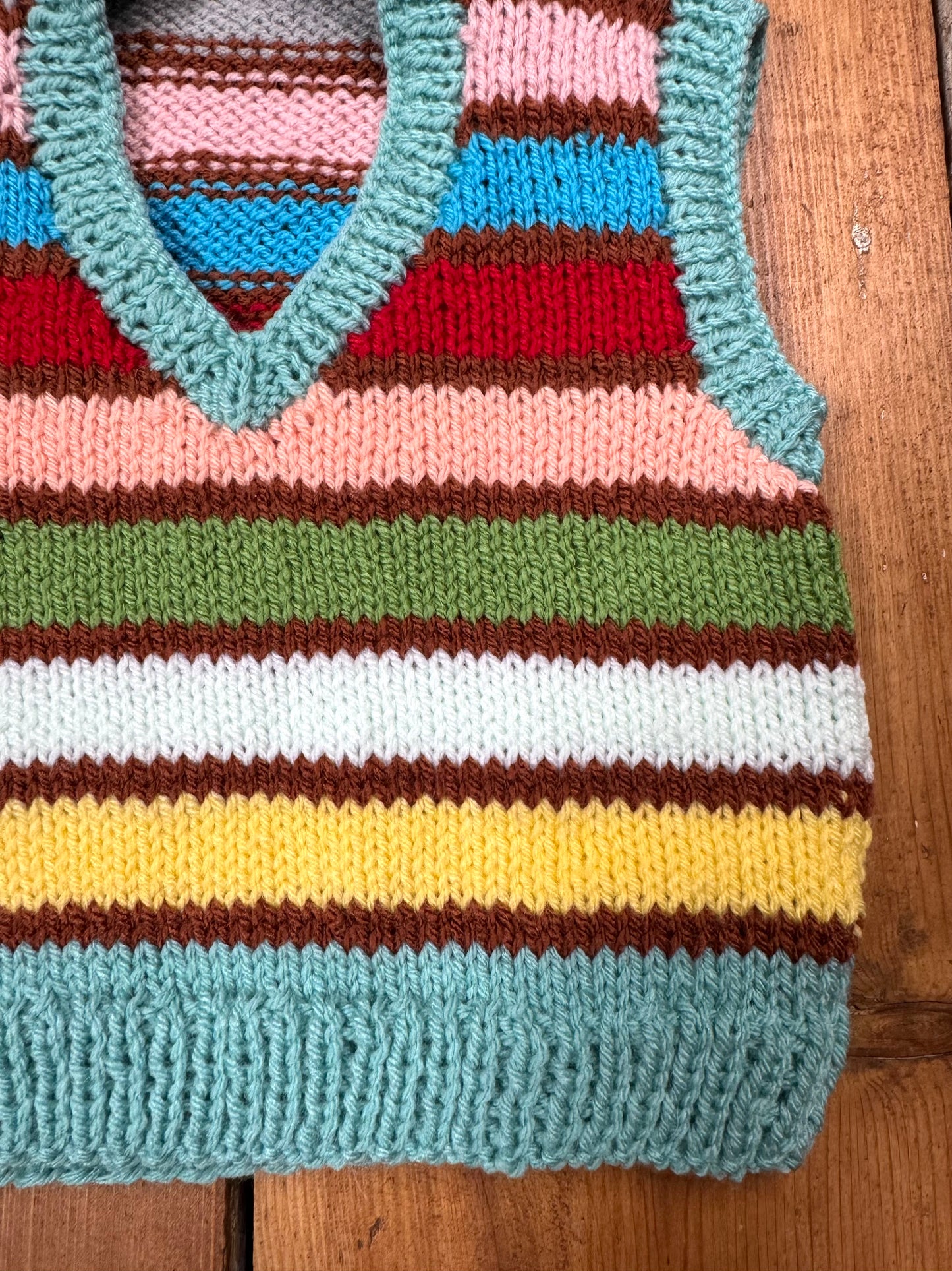 Handknitted colourful striped kids sweater vest. Age 1 year. Handpicked for Bee Tiny kids vintage. 