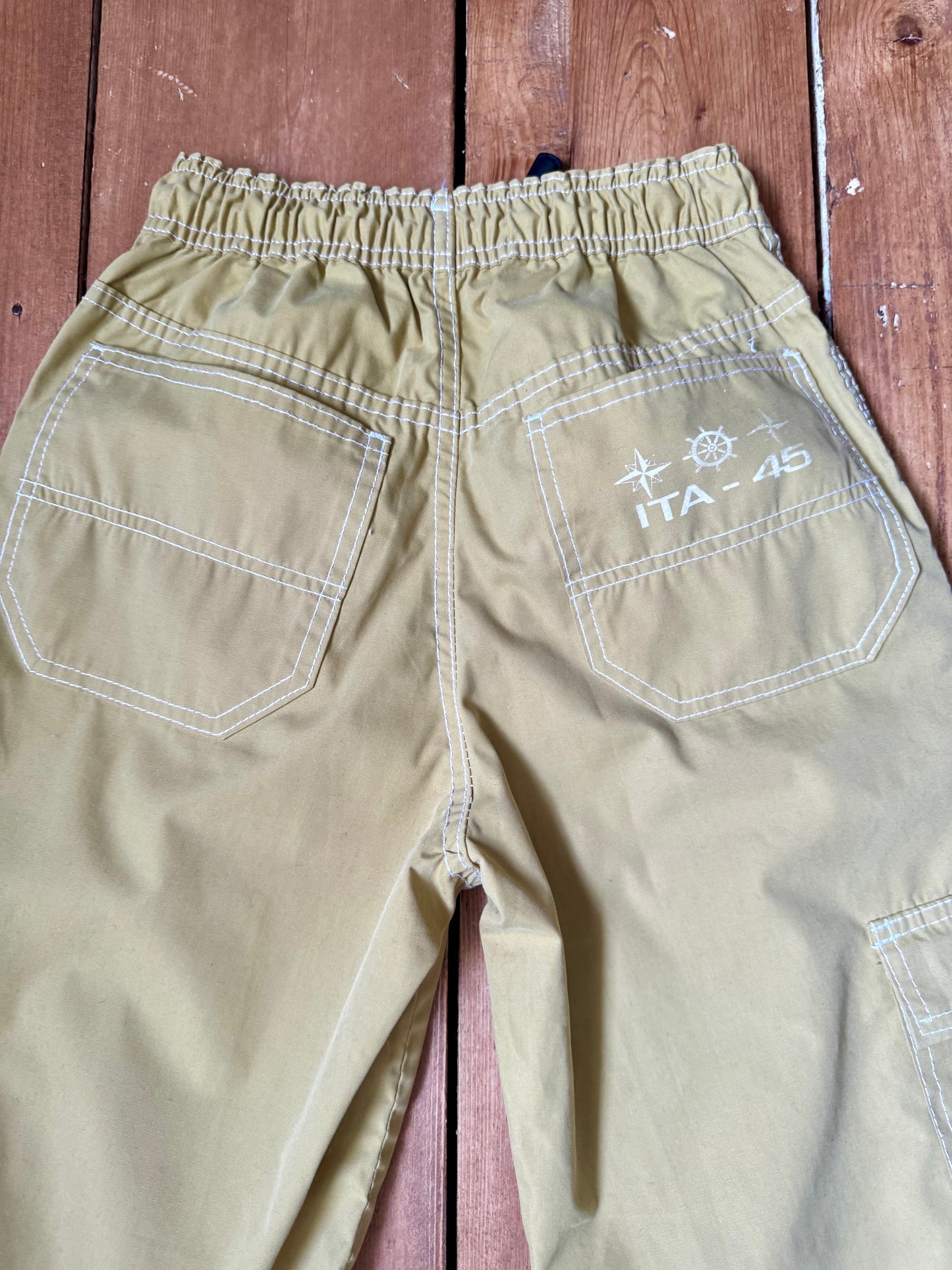 Vintage Y2K Cargo Shorts | 9-10 Years
