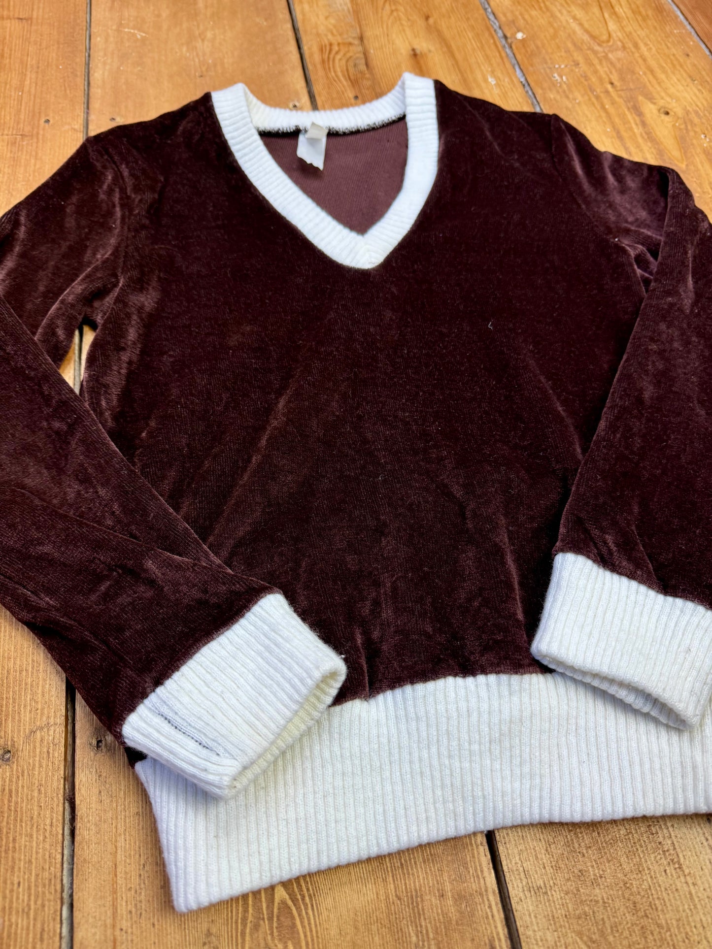 Vintage 90s Velvet Sweatshirt in Chocolate Brown | 6-7 Years
