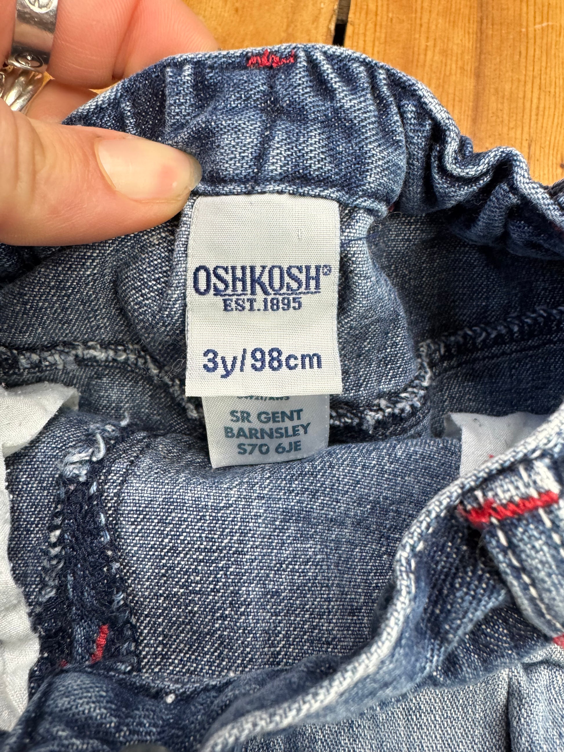 Vintage Y2K OshKosh label