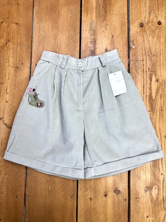 Vintage deadstock 90s cream corduroy shorts. Age 2 years. Handpicked for Bee Tiny kids vintage.
